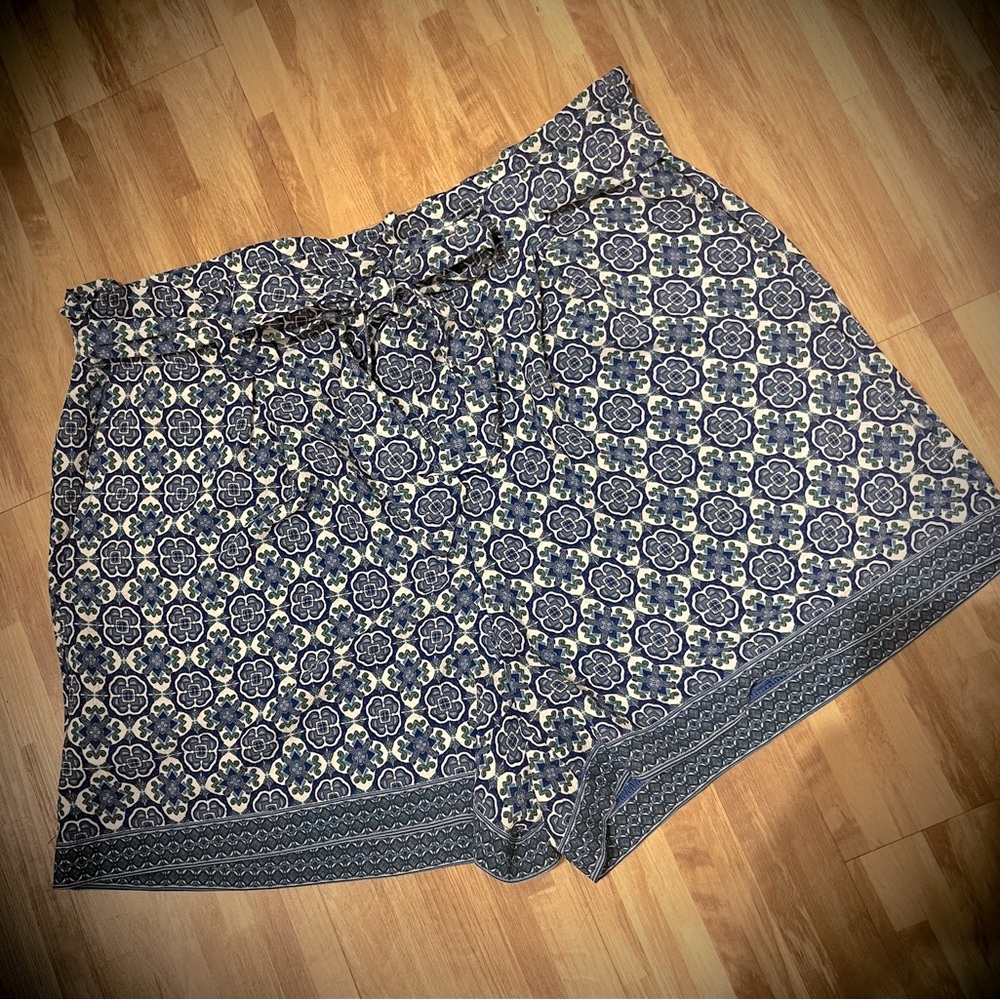 Boho elastic waist shorts